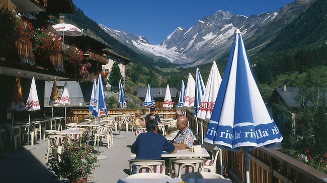 Hotel Edelweiss Blatten Loetschental Étterem fotó