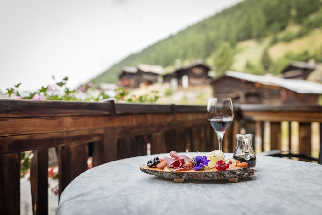 Hotel Edelweiss Blatten Loetschental Kültér fotó