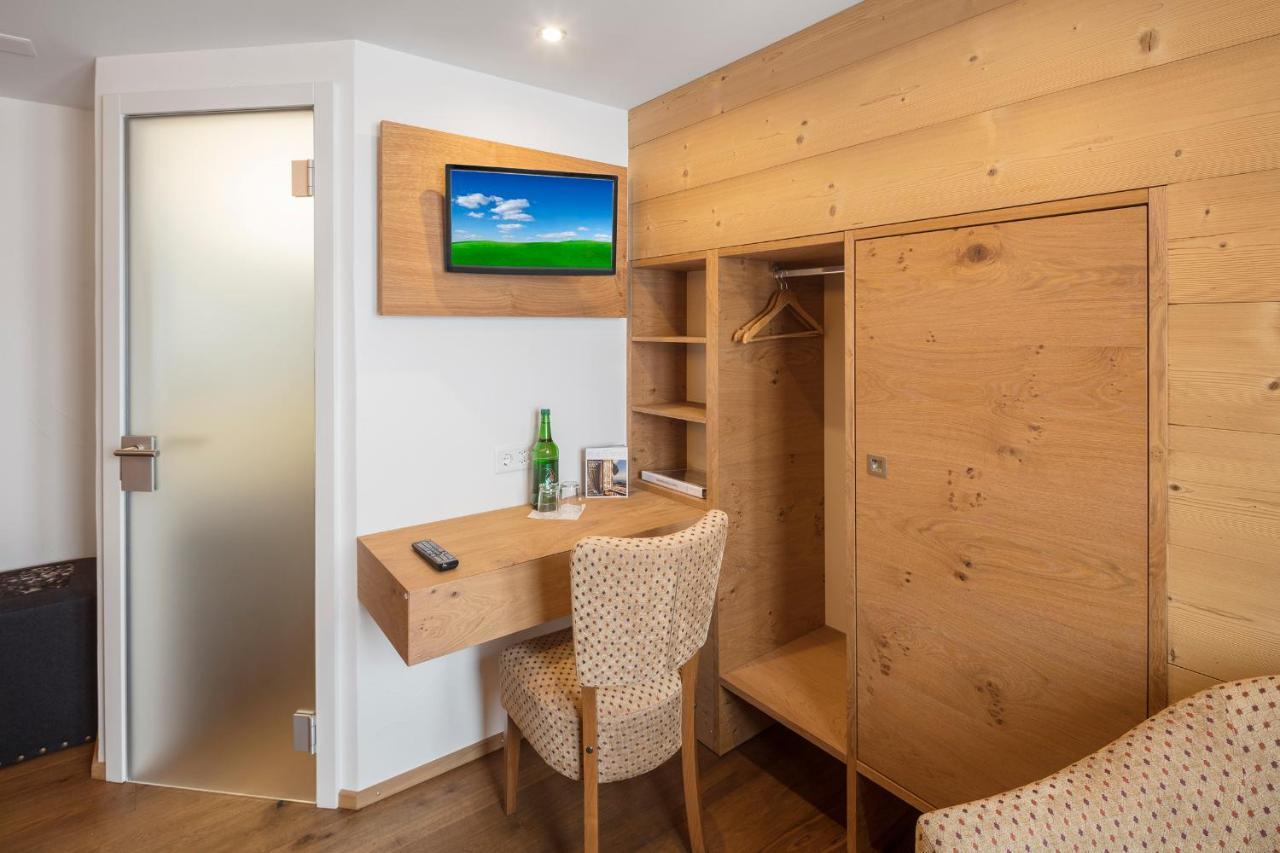 Hotel Edelweiss Blatten Loetschental Kültér fotó